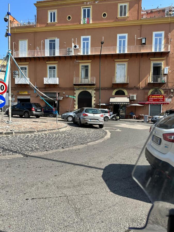 Di Vaio'S Apartments Napoli Exterior foto