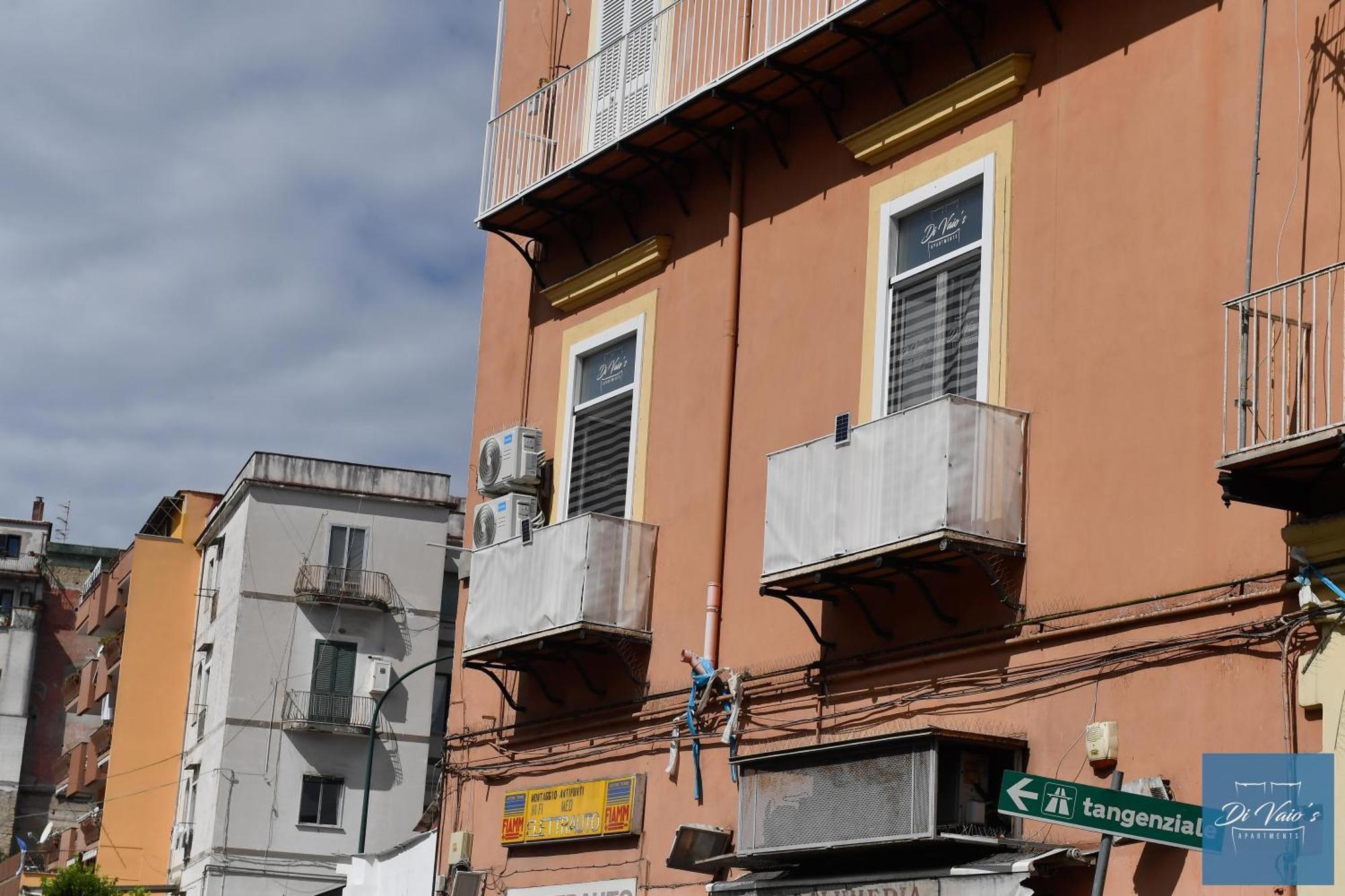Di Vaio'S Apartments Napoli Exterior foto